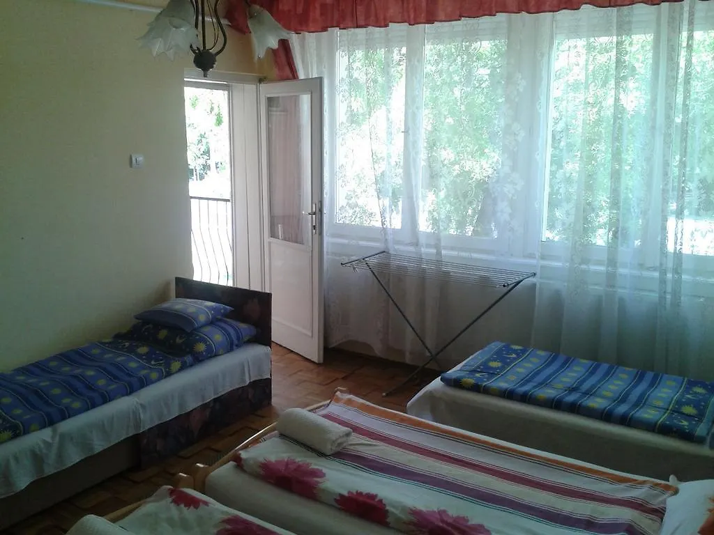 Deak Vendeghaz Apartman Hotel Hajduszoboszlo