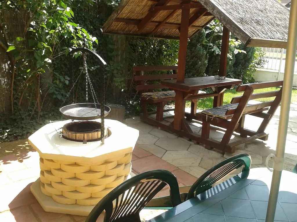Guest house Deak Vendeghaz Apartman Hotel Hajduszoboszlo Hungary