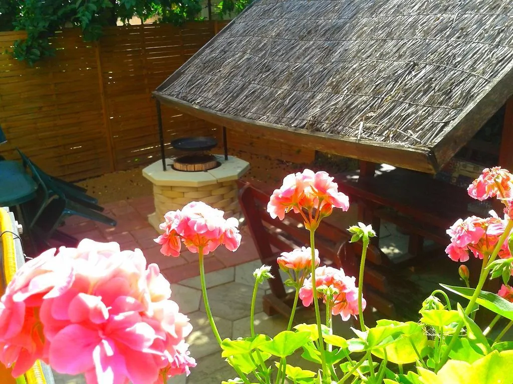 Deak Vendeghaz Apartman Hotel Hajduszoboszlo