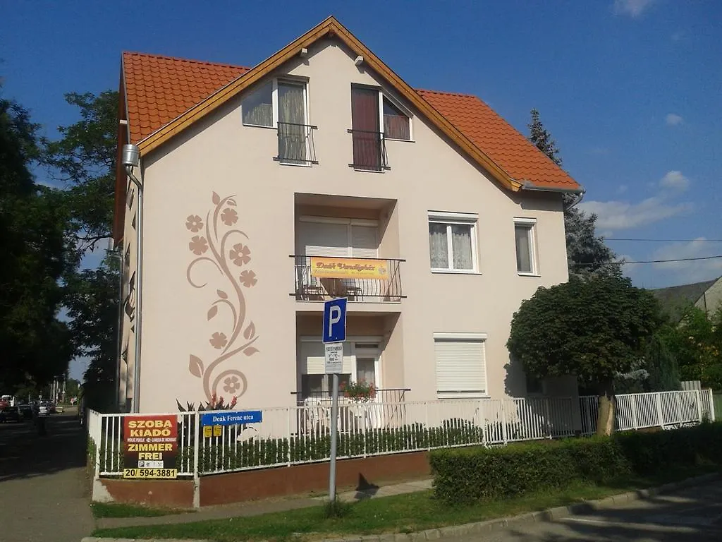 Guest house Deak Vendeghaz Apartman Hotel Hajduszoboszlo