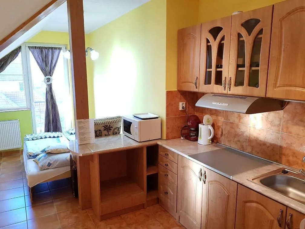 Deak Vendeghaz Apartman Hotel Hajduszoboszlo Hungary