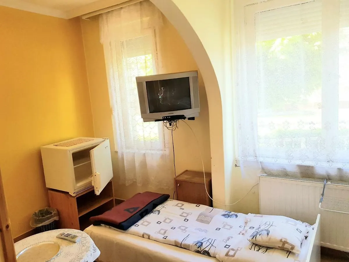 Guest house Deak Vendeghaz Apartman Hotel Hajduszoboszlo