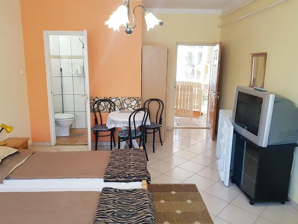 Deak Vendeghaz Apartman Hotel Hajduszoboszlo 0*,  Hungary