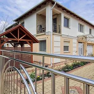  Pensjonat Elek Apartmanhaz